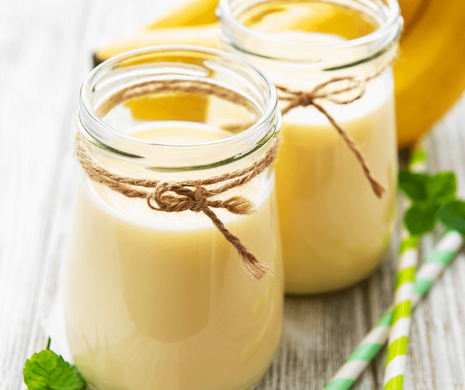 Облепихово-банановый молочный коктейль 